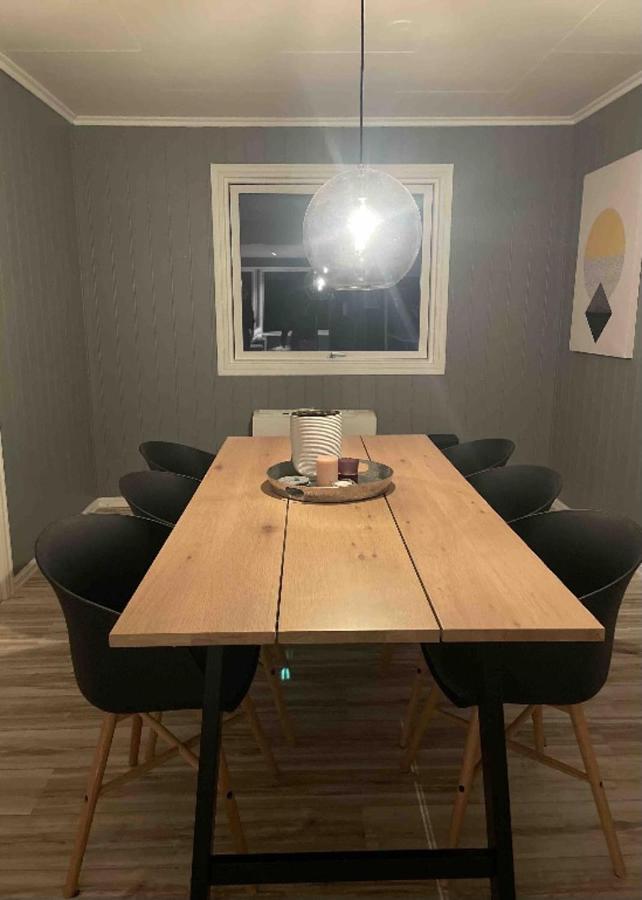 Beautiful 5-Bed Villa In 만달 외부 사진